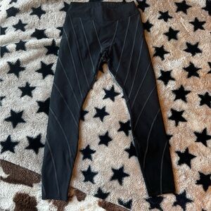 ALO Yoga Black Leggings with White Stitching